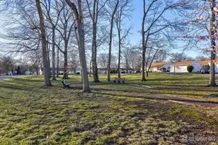 368 Metuchen Dr, Monroe Township, NJ 08831 - Photo 32