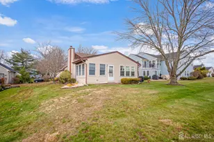 11 Bedfordshire Dr, Monroe Township, NJ 08831 - Photo 28