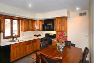 541 Lyman Ave, Woodbridge Township, NJ 07095 - Photo 8