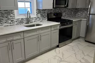 9 Christopher St, Carteret, NJ 07008 - Photo 4