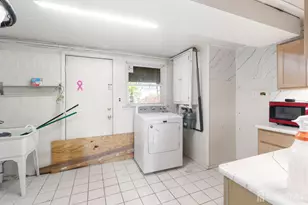 55 Sullivan Way, East Brunswick Township, NJ 08816 - Photo 10
