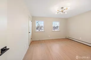 7 Weiss Dr, Middlesex, NJ 08846 - Photo 20