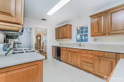 64 Pennington Road, New Brunswick, NJ 08901 - Photo 16