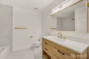 606 Cypress Ln, East Brunswick Township, NJ 08816 - Photo 18