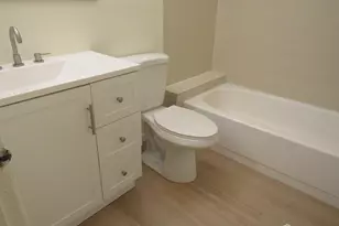 32 Lafayette Ct, North Brunswick Township, NJ 08902 - Photo 24