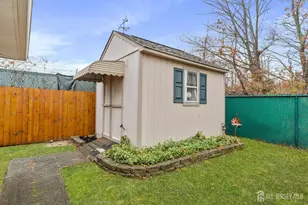 33 Kearney Rd, Sayreville, NJ 08879 - Photo 16