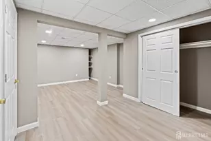 6 Wood Acres Dr, North Brunswick Township, NJ 08902 - Photo 20