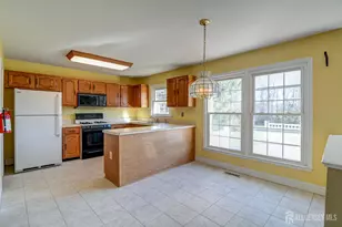 42 Bradford Ln, Plainsboro Township, NJ 08536 - Photo 18