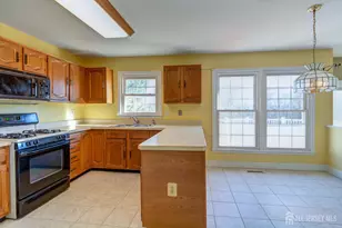 42 Bradford Ln, Plainsboro Township, NJ 08536 - Photo 20