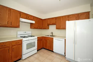 7 Gardenia Ct, Sayreville, NJ 08872 - Photo 14