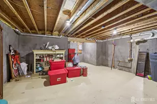 1 Majestic Woods Dr, Monroe Township, NJ 08831 - Photo 32