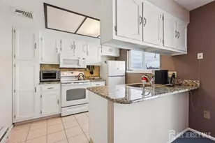 180-B Mimosa Plaza Plaza, Monroe Township, NJ 08831 - Photo 14