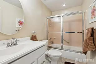 180-B Mimosa Plaza Plaza, Monroe Township, NJ 08831 - Photo 12