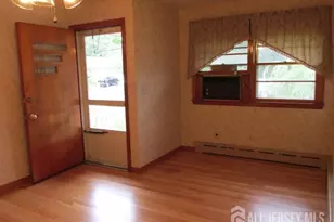 1818 W 4th Street W, Dunellen, NJ 08812 - Photo 4