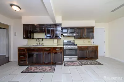 1 Ovington Avenue, Edison, NJ 08817 - Photo 8