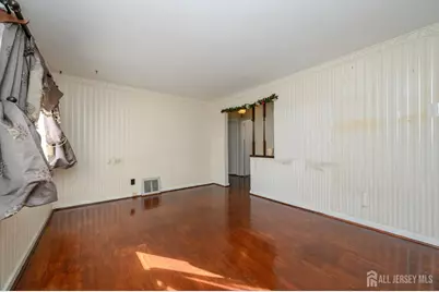 1 Ovington Avenue, Edison, NJ 08817 - Photo 4