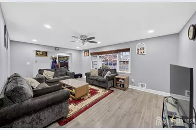 269 Rosewood Lane, Port Reading, NJ 07064 - Photo 6