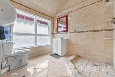 100 W Pond Road, Perth Amboy, NJ 08861 - Photo 16