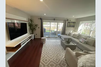 399 Hadleigh Lane, North Brunswick Township, NJ 08902 - Photo 4