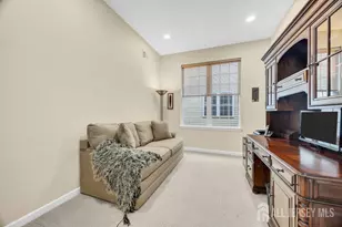 19 Torrey Pines Dr, Monroe Township, NJ 08831 - Photo 8