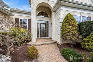 19 Torrey Pines Dr, Monroe Township, NJ 08831 - Photo 4