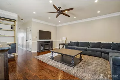 60 Thornall Street, Carteret, NJ 07008 - Photo 4