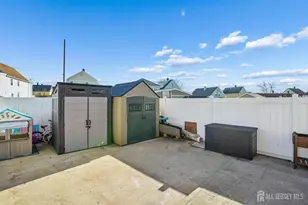 60 Thornall St, Carteret, NJ 07008 - Photo 20