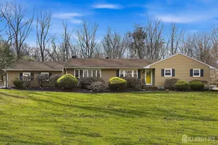 25 Henry St, East Brunswick Township, NJ 08816 - Photo 2