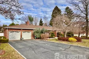 20 Gillen Dr, Sayreville, NJ 08859 - Photo 2