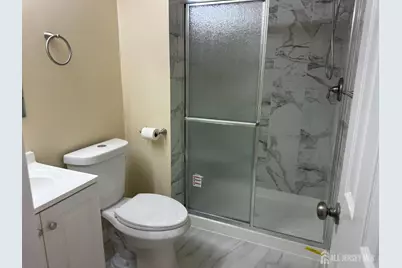 129 Albury Way, North Brunswick Township, NJ 08902 - Photo 4