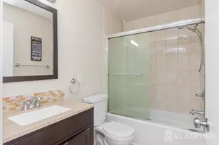 208 Sunshine Ct, Sayreville, NJ 08859 - Photo 16