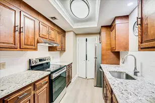 129 Providence Way, Monroe Township, NJ 08831 - Photo 6