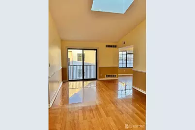 98 Keystone Court, Edison, NJ 08817 - Photo 4