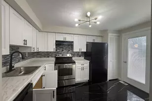 14 James Cubberly Ct, Trenton, NJ 08610 - Photo 1