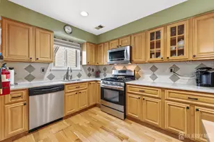 10 Coventry Ct, Old Bridge Township, NJ 07747 - Photo 4