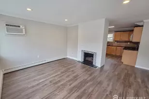 533 S Park Dr S, Perth Amboy, NJ 08861 - Photo 4