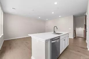 119 Lyla Ln, New Brunswick, NJ 08901 - Photo 8