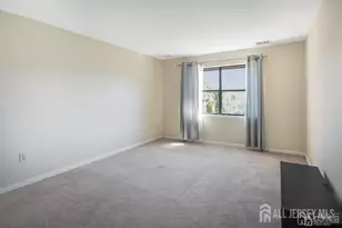 1220 N Oaks Blvd N, North Brunswick Township, NJ 08902 - Photo 10