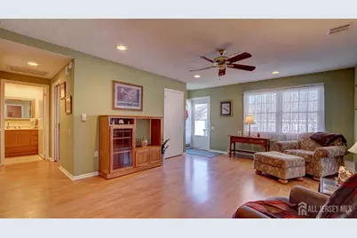 130 Plymouth Lane #D, Monroe Township, NJ 08831 - Photo 2