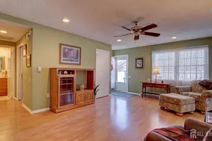 130 Plymouth Ln, Monroe Township, NJ 08831 - Photo 2