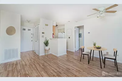 212 Blew Court, East Brunswick Township, NJ 08816 - Photo 4