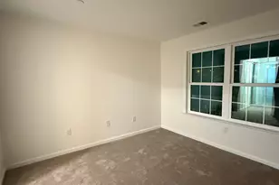 1217 Waterford Dr, Woodbridge Township, NJ 08817 - Photo 4