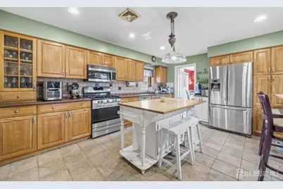 2 Cherbar Court, Colonia, NJ 07067 - Photo 10