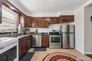 41 Pinetree Dr, Sayreville, NJ 08859 - Photo 8