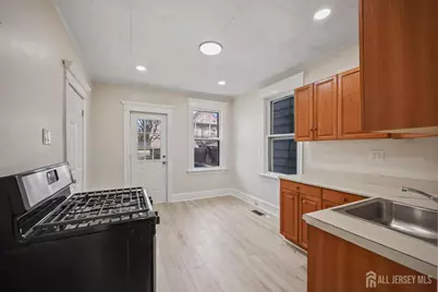 264 Barclay Street, Perth Amboy, NJ 08861 - Photo 12