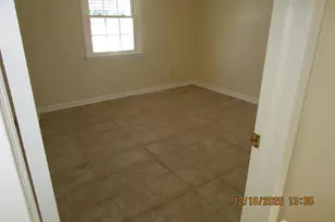 25 Hull Dr, Edison, NJ 08817 - Photo 6