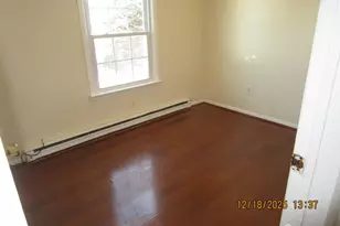 25 Hull Dr, Edison, NJ 08817 - Photo 14