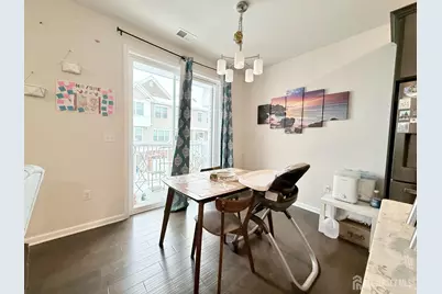 102 Dickson Court, Highland Park, NJ 08904 - Photo 4