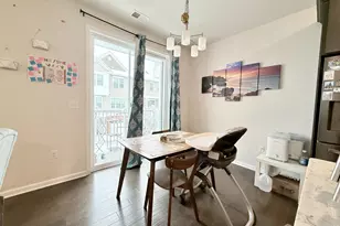 102 Dickson Ct, Highland Park, NJ 08904 - Photo 4