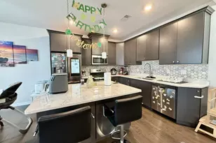 102 Dickson Ct, Highland Park, NJ 08904 - Photo 2